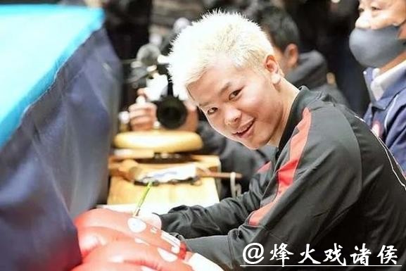 那须川天心与埃斯特拉达或将在东京展开拳王挑战权之争，引发全球期待